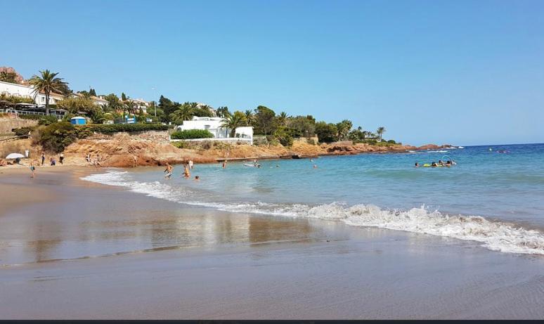 La Belle Vue-Charming Duplex Apartment With Sea View, 50 Meters From Beach And Private Parking Saint-Raphaël Zewnętrze zdjęcie