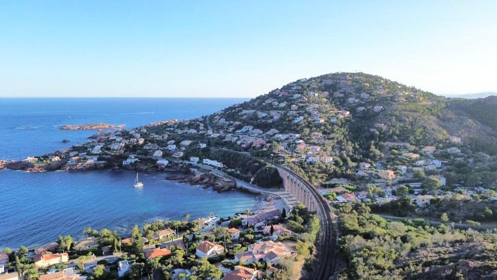 La Belle Vue-Charming Duplex Apartment With Sea View, 50 Meters From Beach And Private Parking Saint-Raphaël Zewnętrze zdjęcie